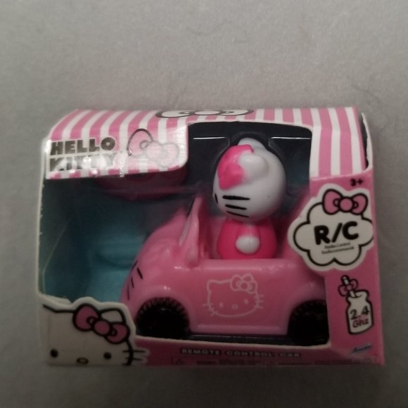 NEW - ZURU 5 Surprise Mini Brands - Hello Kitty RC Car Miniature Replica - Picture 2 of 4
